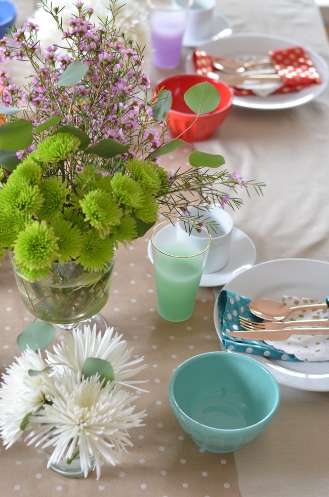 bright table setting