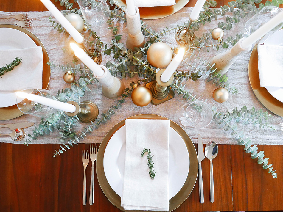 simple holiday table setting