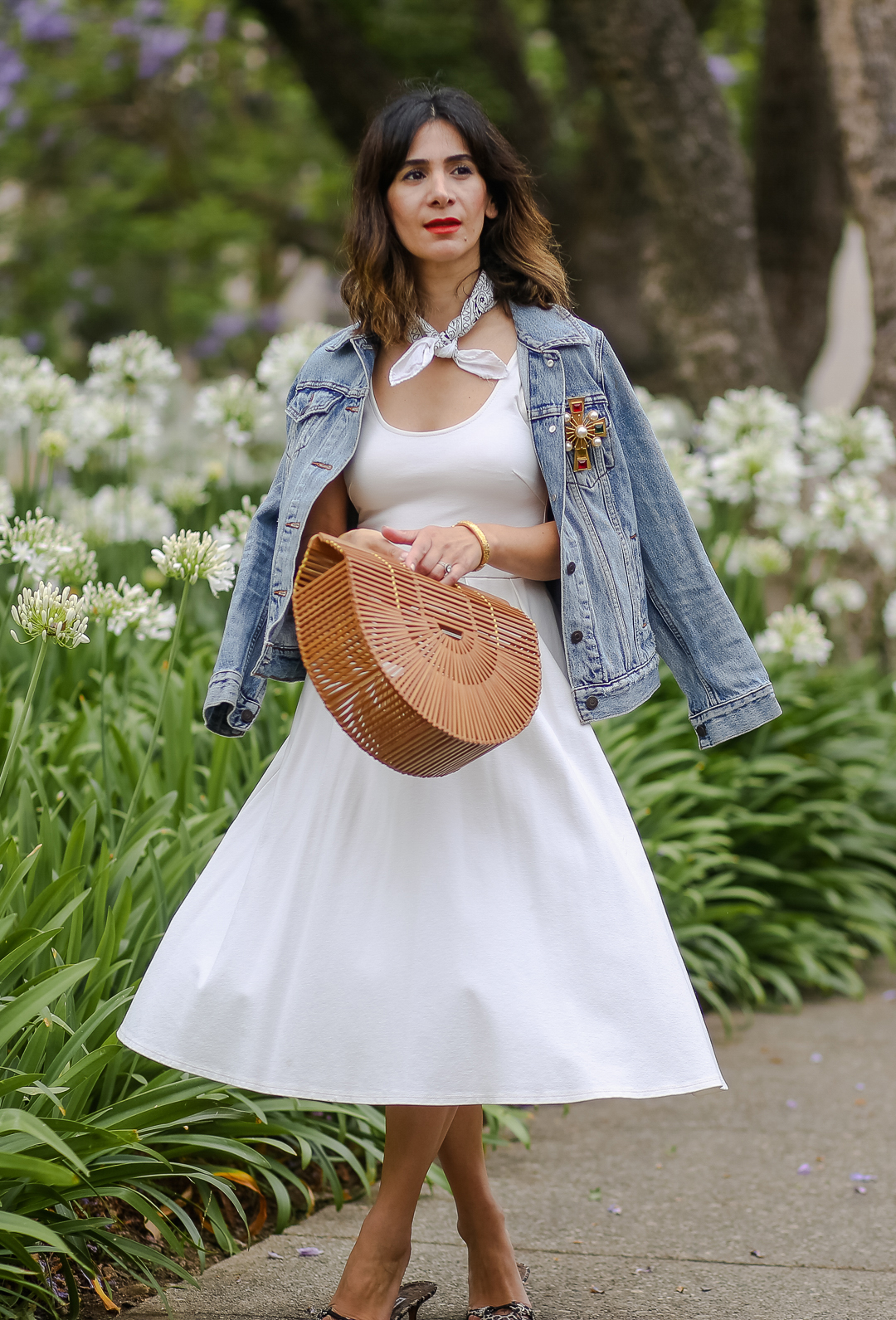 How to Wear a White Dress and Denim Jacket Outfit Ideas